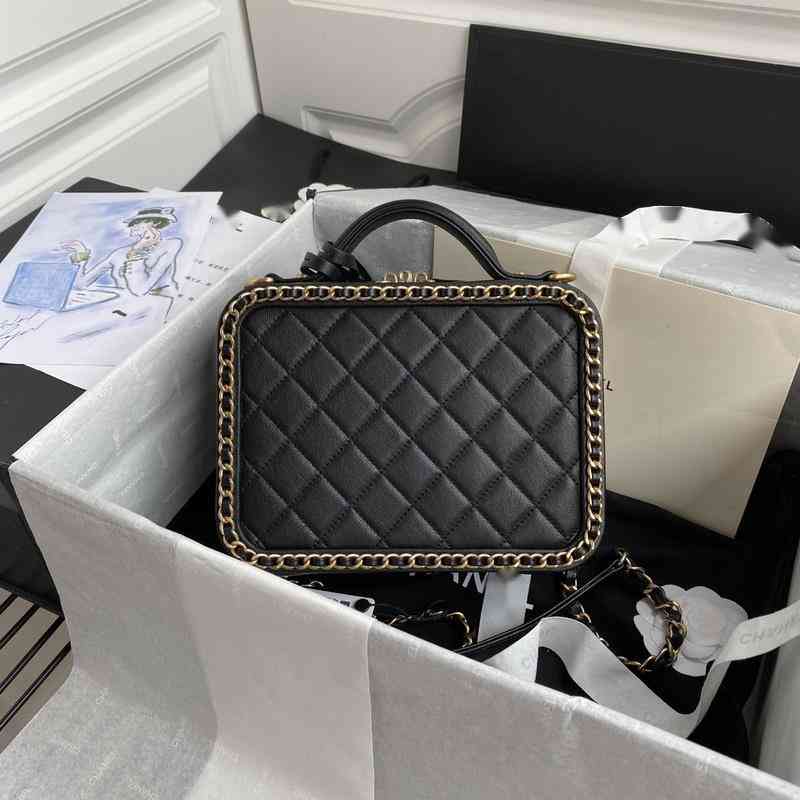 Luxury Brand design 93343 Letter plaid woman's shoulder Chain CC bag lambskin Leather vintage messenger bags mini diamond pattern cosmetic bag 2.55 box Bags, Picture show
Luxury Brand design 93343 Letter plaid woman's shoulder Chain CC bag lambskin Leather vintage messenger bags mini diamond pattern cosmetic bag 2.55 box Bags, Picture show