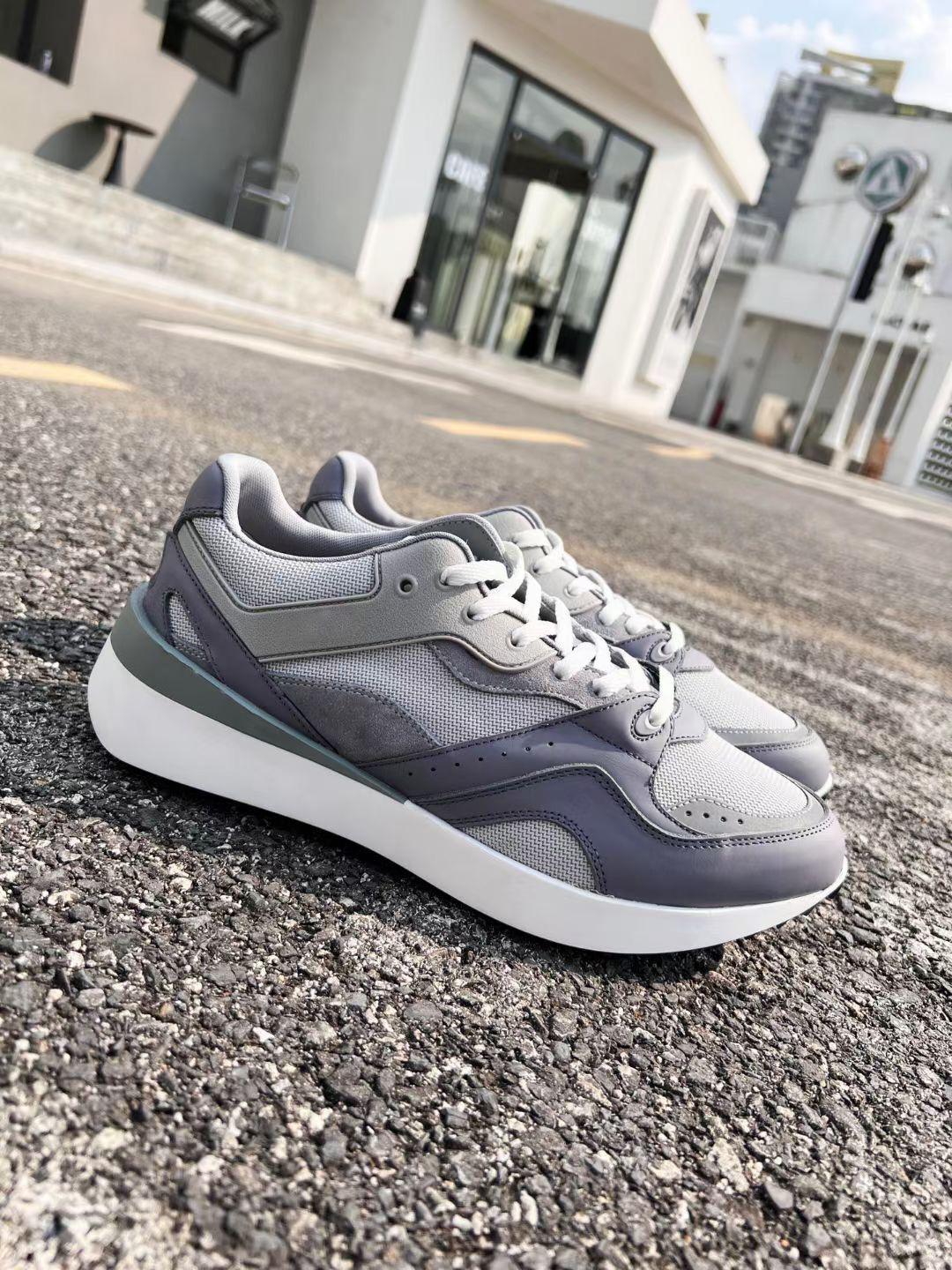 B29 Designer Sneakers Gray Technical Mesh Casual Shoes Men Women Trainers Luxury Brown Suede and Smooth Calfskin Low tops
B29 Designer Sneakers Gray Technical Mesh Casual Shoes Men Women Trainers Luxury Brown Suede and Smooth Calfskin Low tops