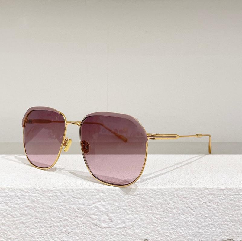 Sunglasses Gold Metal Colorblock Frame Blue Pink Brown Gradient Lenses High Quality Women's 9047 Fashion Men's GlassesSunglasses
Sunglasses Gold Metal Colorblock Frame Blue Pink Brown Gradient Lenses High Quality Women's 9047 Fashion Men's GlassesSunglasses