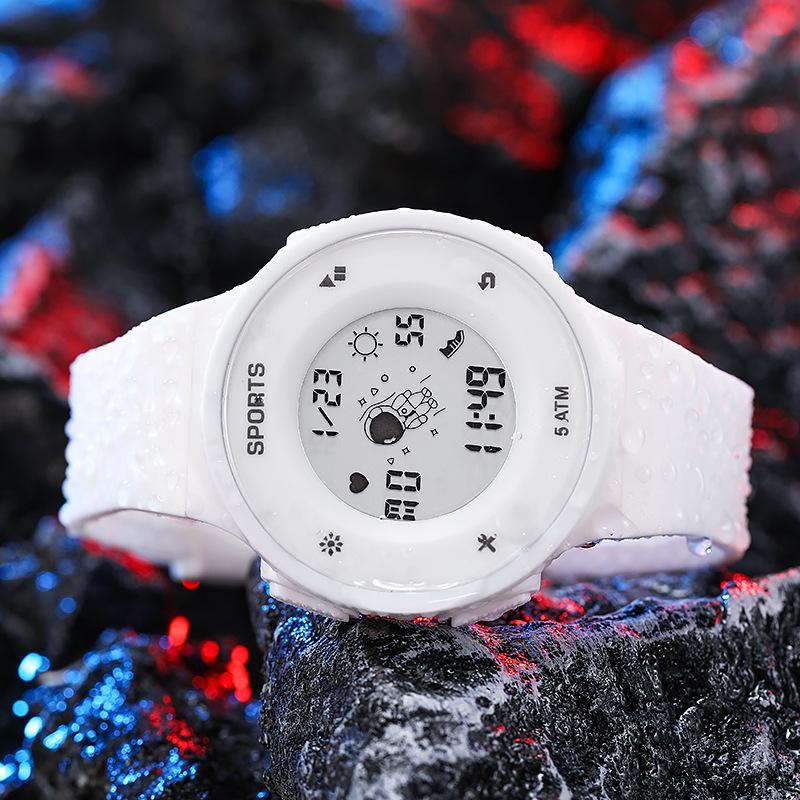Wristwatches Sport Digital Watch Luminous Astronaut Dial Casual Wrist Watches Rubber Strap Fashionable Waterproof For Couples, White
Wristwatches Sport Digital Watch Luminous Astronaut Dial Casual Wrist Watches Rubber Strap Fashionable Waterproof For Couples, White