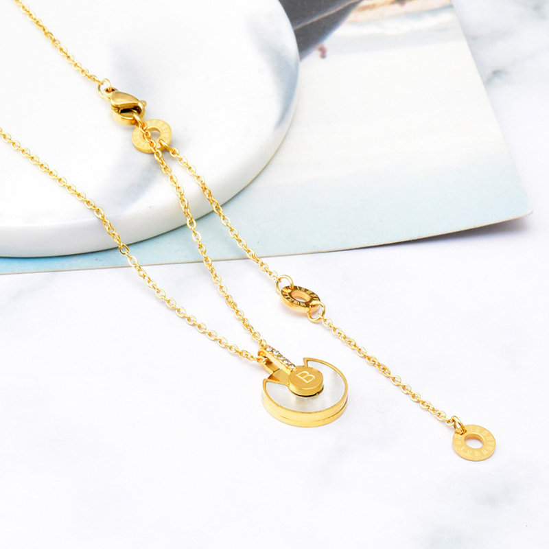 Round Shell Pendant Necklace Gold Plated Stainless Steel Jewelry for Women