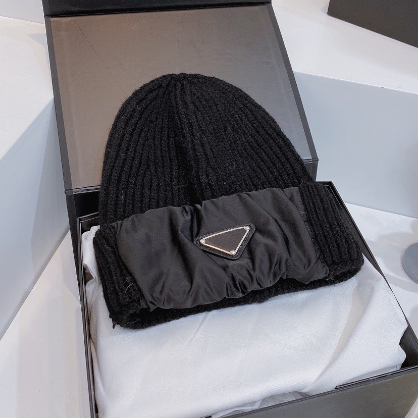 Designer Hat without brim classic female fashion personality winter knitting autumn winter, Peach
Designer Hat without brim classic female fashion personality winter knitting autumn winter, Peach