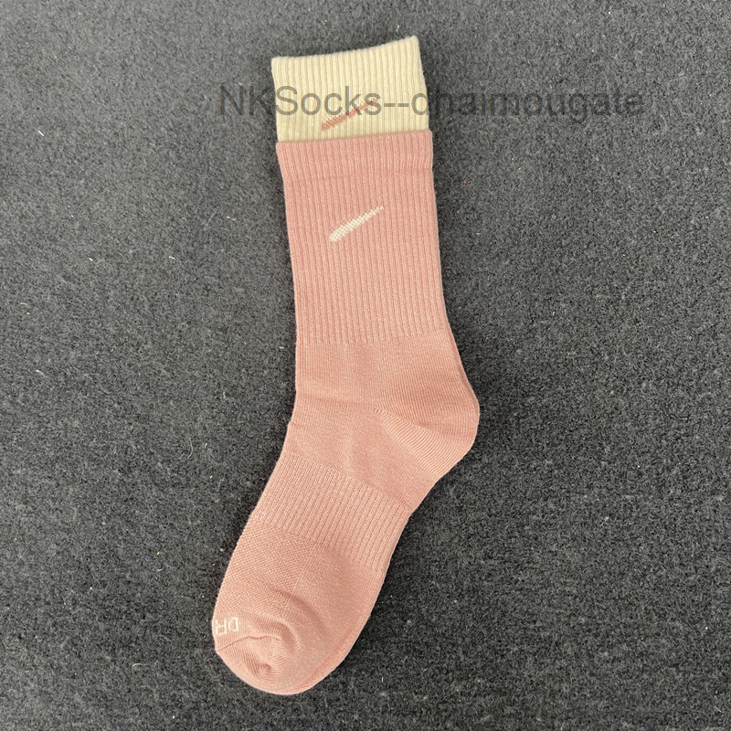 Classic Fashion Men Socks Hook Brand Color Stitched Men's Women's Long Tube Sports Training Sock Street Couple Middle Tubes Luxury Medium Sportsocks Eur Size Kqre, Medium tube 2
Classic Fashion Men Socks Hook Brand Color Stitched Men's Women's Long Tube Sports Training Sock Street Couple Middle Tubes Luxury Medium Sportsocks Eur Size Kqre, Medium tube 2