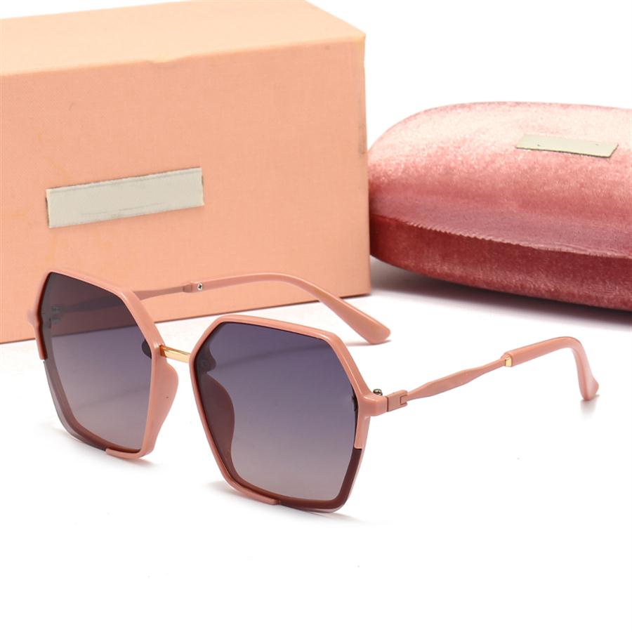 Men Sunglasses For Women Designers Fashion Sun Glasses Mens Sunglass Gafas De Sol Top Quality Glass UV400 Lens With Box And Case 2338l
Men Sunglasses For Women Designers Fashion Sun Glasses Mens Sunglass Gafas De Sol Top Quality Glass UV400 Lens With Box And Case 2338l