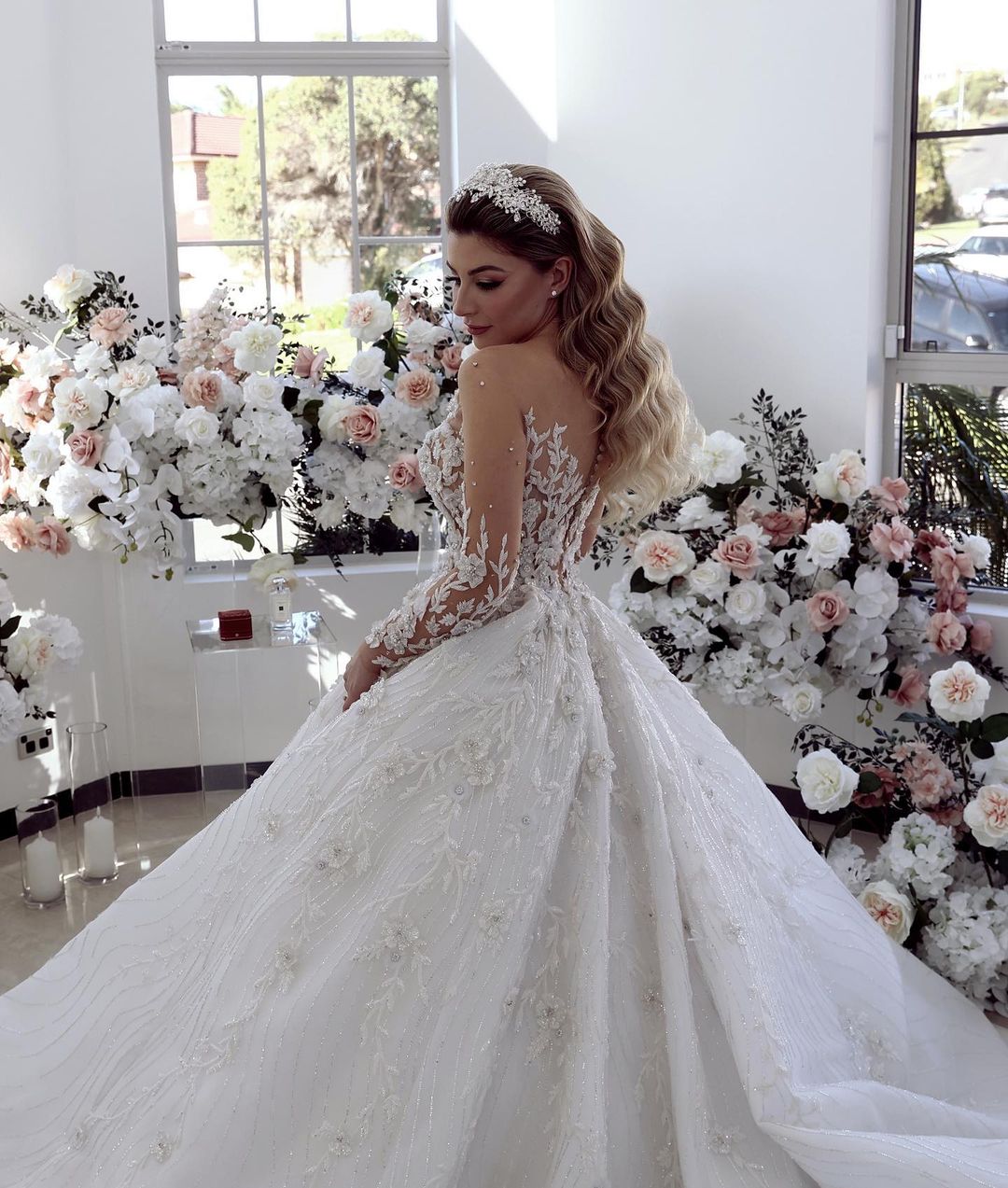 Exquisite Women Wedding Dress Custom Made Long Sleeve 3D Flowers Ball Gown Lace Applique Crystal Flowers Bridal Dresses