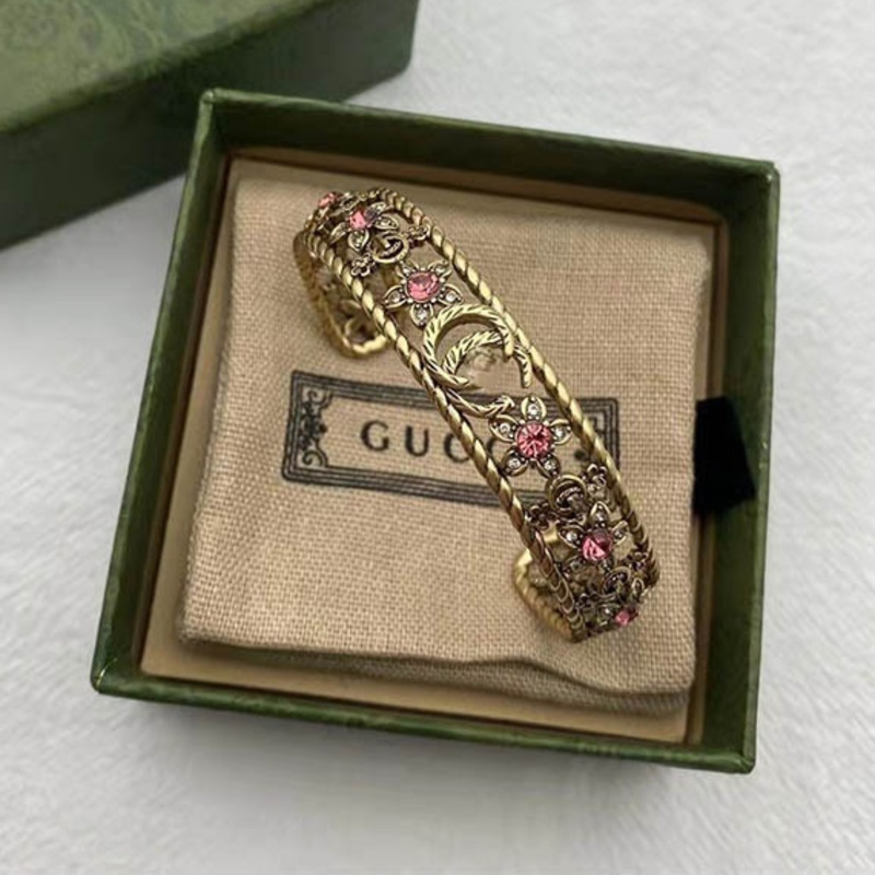 Gu Luxury Charm Bracelets Designer Bracelet Women Gold Plated Diamond Open Bangle Gifts
Gu Luxury Charm Bracelets Designer Bracelet Women Gold Plated Diamond Open Bangle Gifts
