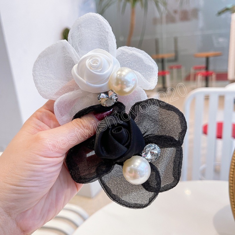 Korean Cloth Art Rose Flower Brooches for Women Crystal Pearl Corsage Fashion Female Shirt Scarf Buckle Collar Pins Accessories
Korean Cloth Art Rose Flower Brooches for Women Crystal Pearl Corsage Fashion Female Shirt Scarf Buckle Collar Pins Accessories