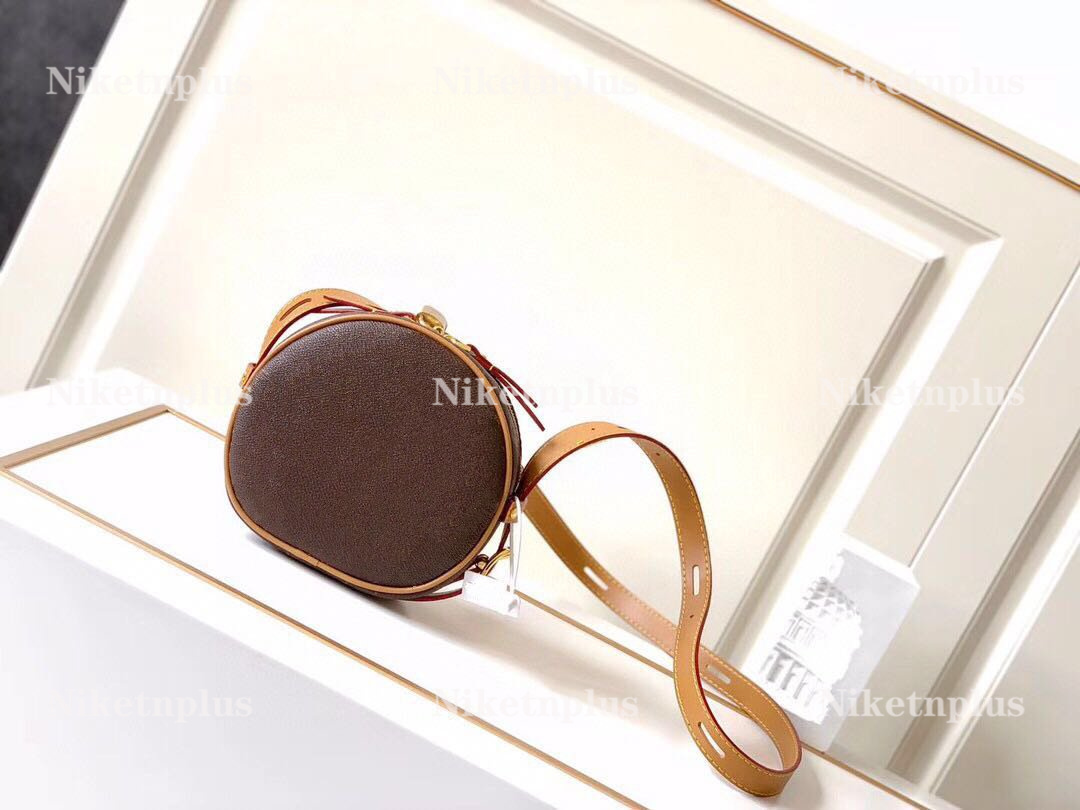 2020SS Nicolas Ghesquiere Boite Chapeau Souple bags Lady luxury Monograms classic handbag M52293 M52294, #1
2020SS Nicolas Ghesquiere Boite Chapeau Souple bags Lady luxury Monograms classic handbag M52293 M52294, #1