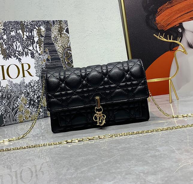 Genuine leather women handbag shoulder bag purse clutch original box high quality ladies girls luxury designer, 02063
Genuine leather women handbag shoulder bag purse clutch original box high quality ladies girls luxury designer, 02063