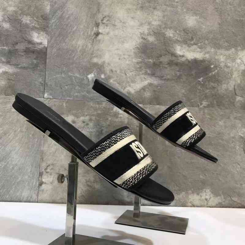 80% OFF designer d-letter embroidered women wear fashion net red outside, and the same word slippers Non Slip flat shoes ddghy, Animal blue
80% OFF designer d-letter embroidered women wear fashion net red outside, and the same word slippers Non Slip flat shoes ddghy, Animal blue
