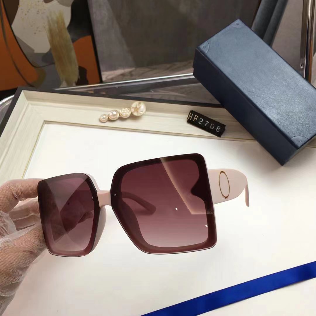 Round Sunglasses for Men Women Brand Designer Shades Square Frame Real Glass Lens Anti Glare Protection Sport Outdoor Sunglass with Box, White;black
Round Sunglasses for Men Women Brand Designer Shades Square Frame Real Glass Lens Anti Glare Protection Sport Outdoor Sunglass with Box, White;black