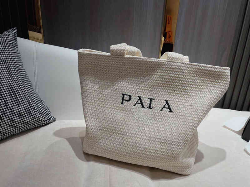 2022 Designer Brands Hollow Letters Raffia Straw Tote Fashion Paper Woven Women Shoulder Bags Summer Beach Handbag Luxury Bag G220609, Beige
2022 Designer Brands Hollow Letters Raffia Straw Tote Fashion Paper Woven Women Shoulder Bags Summer Beach Handbag Luxury Bag G220609, Beige