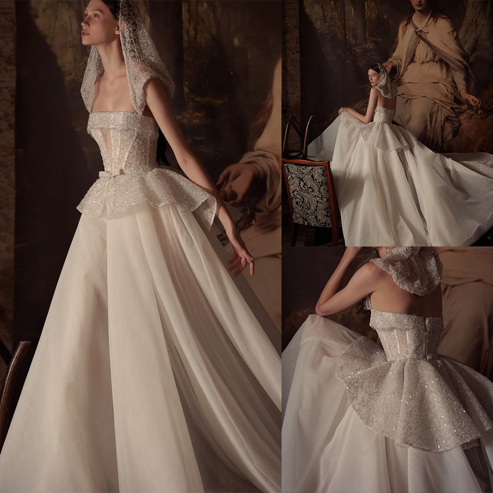 Princess urious Shiny Ball Gown Wedding Dresses Bateau Neck Sleeveless Strapless Lace Appliques Sequins or Length Train Ruffles Plus Size Robe Custom 