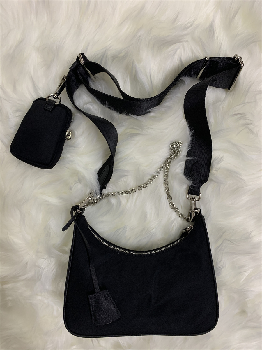 Repeat 2005 Edition Shoulder bags high quality nylon Handbags Bestselling wallet women Cross body bag Hobo purses messengerbag, Red
Repeat 2005 Edition Shoulder bags high quality nylon Handbags Bestselling wallet women Cross body bag Hobo purses messengerbag, Red