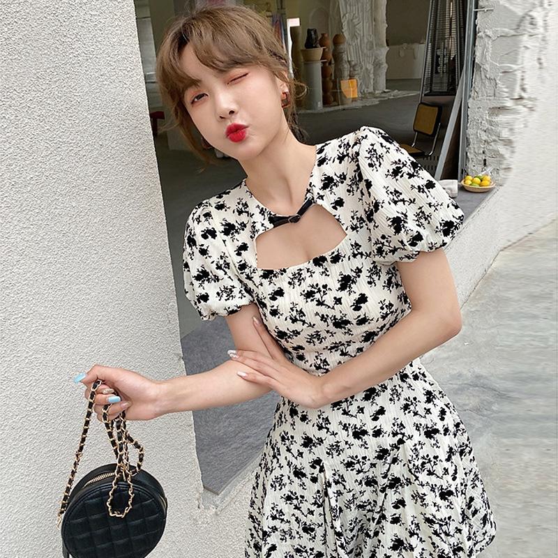 Casual Dresses Tea Break French Retro Gentle Wind Platycodon Skirt Waist Slim Floral Dress Girl SummerCasual, Black
Casual Dresses Tea Break French Retro Gentle Wind Platycodon Skirt Waist Slim Floral Dress Girl SummerCasual, Black