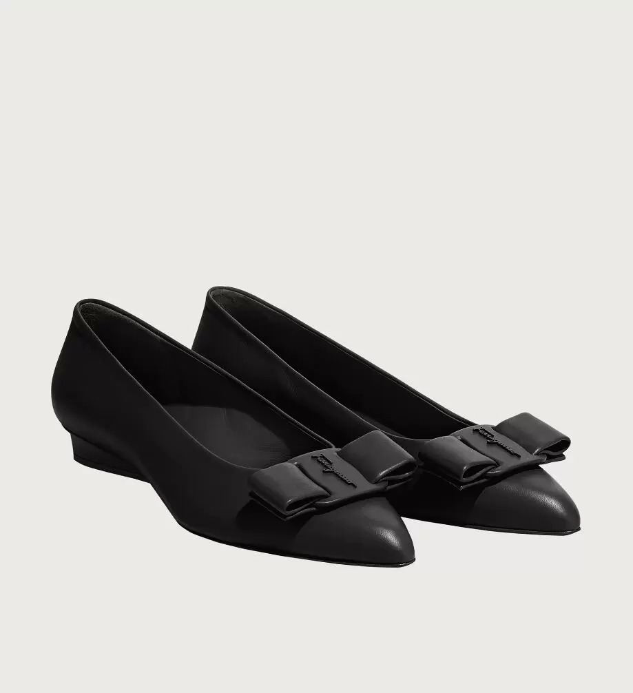 Trendy-chic Look Viva Ballet Sandals Shoes Women Soft Nappa Leather Lady Bow Pointed Toe Lady Pumps EU35-40.BOX Elegant Sandalias
Trendy-chic Look Viva Ballet Sandals Shoes Women Soft Nappa Leather Lady Bow Pointed Toe Lady Pumps EU35-40.BOX Elegant Sandalias