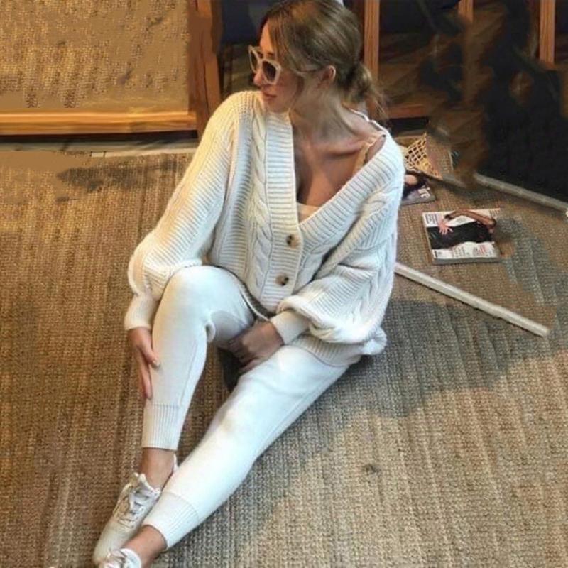 Women' Two Piece Pants 2022 Autumn Winter Sets Sweater Multicolor Products European And American Fashion V-neck Solid Color, Black
Women' Two Piece Pants 2022 Autumn Winter Sets Sweater Multicolor Products European And American Fashion V-neck Solid Color, Black