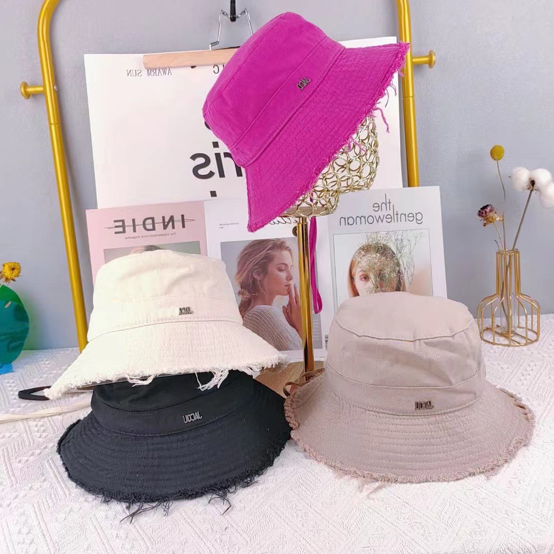 Designer bucket hat luxurys bucket hats Solid colour letter sunhats fashion casual temperament hundred take sun caps travel shopping climbing cap very good, Grey
Designer bucket hat luxurys bucket hats Solid colour letter sunhats fashion casual temperament hundred take sun caps travel shopping climbing cap very good, Grey