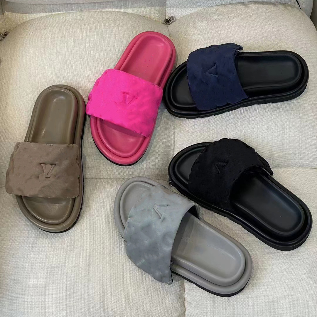 Men Women Lulu Slippers Pool Pillow Comfort Mule Sandals Designer Velcro Mules Smooth Calfskin Flat Letter Puffy Slides Thick Bottom Rubber Flip Flops With Box, Blue
Men Women Lulu Slippers Pool Pillow Comfort Mule Sandals Designer Velcro Mules Smooth Calfskin Flat Letter Puffy Slides Thick Bottom Rubber Flip Flops With Box, Blue