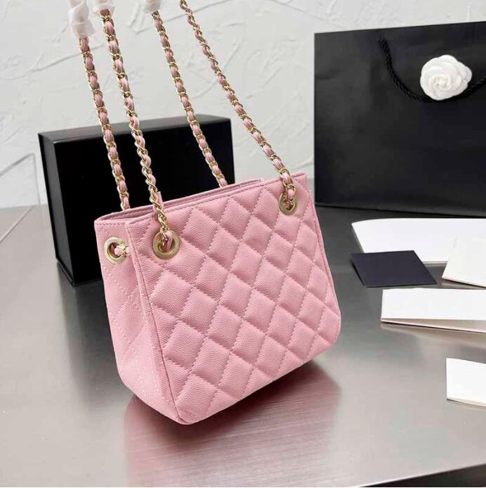TZ Women's Mini Womens Designer Bags Grained Caviar Shopping Handbags Crossbody Bag Double Gold-Tone Metal Chains Handbag Diamond Quilting Shoulder Bags 17.5cm, Shipping
TZ Women's Mini Womens Designer Bags Grained Caviar Shopping Handbags Crossbody Bag Double Gold-Tone Metal Chains Handbag Diamond Quilting Shoulder Bags 17.5cm, Shipping