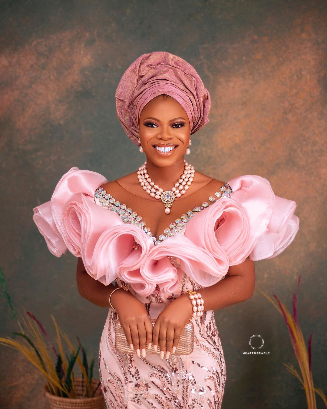 2022 Plus Size Arabic Aso Ebi Pink Mermaid Sparkly Prom Dresses Crystals Sheer Neck Evening Formal Party Second Reception Birthday Engagement Gowns Dr