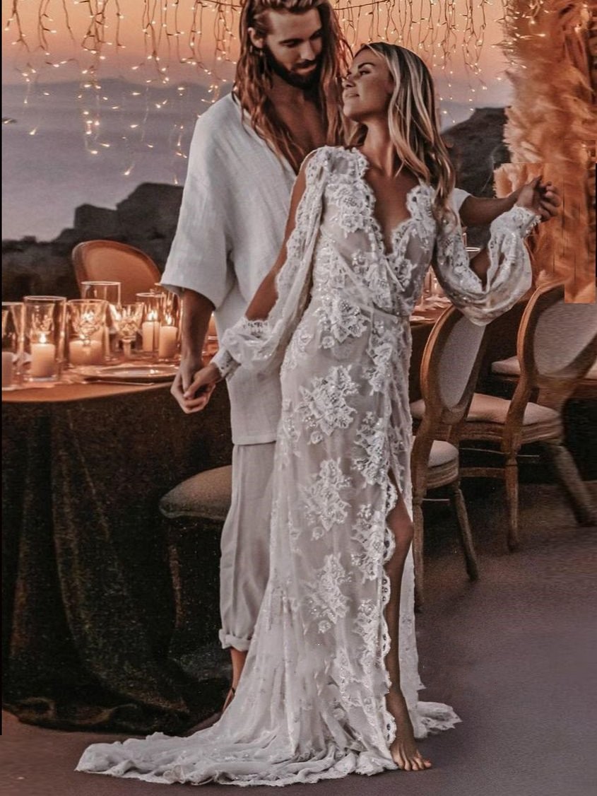 New Modern Arrival Sexy Lace Bohemian Wedding Dress Deep V-Neck Long Sleeves Open Back Boho Sweep Train Bridal Gown Custom Made