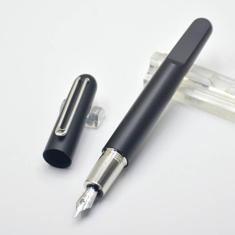high quality Black Magnetic Fountain pen business office stationery classic M nib calligraphy ink pen for birthday gift, Please choose
high quality Black Magnetic Fountain pen business office stationery classic M nib calligraphy ink pen for birthday gift, Please choose