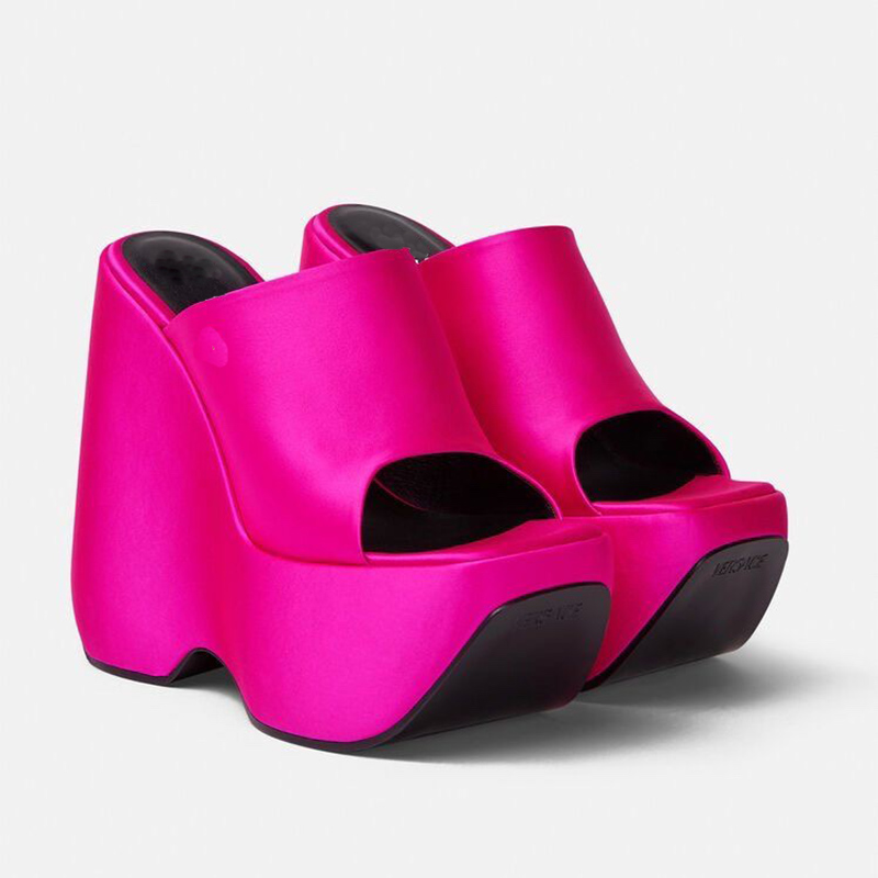 Muffin slippers for womens Medusa designer Satin classic buckle sandals 16CM high heeled shoe Comfortable Slope heel sandal top quality Square head slipper, Black
Muffin slippers for womens Medusa designer Satin classic buckle sandals 16CM high heeled shoe Comfortable Slope heel sandal top quality Square head slipper, Black