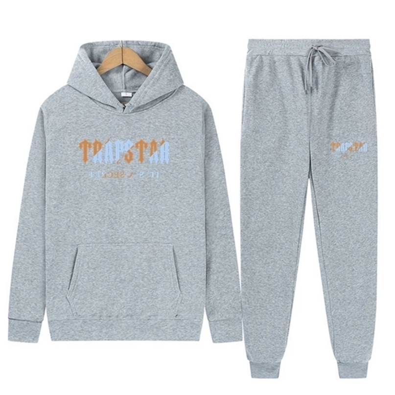 Brand TRAPSTAR Printed Sportswear Men 15 colors Warm Two Pieces Loose hoodie sweatshirt pants set Hoodie jogging 220816
Brand TRAPSTAR Printed Sportswear Men 15 colors Warm Two Pieces Loose hoodie sweatshirt pants set Hoodie jogging 220816