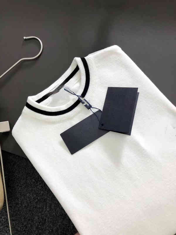 Brand Fashion 2022 designer design men' sweater women' tops high-end trend men and women the same style P brand white, More color pls whatsapp+8618555028873
Brand Fashion 2022 designer design men' sweater women' tops high-end trend men and women the same style P brand white, More color pls whatsapp+8618555028873