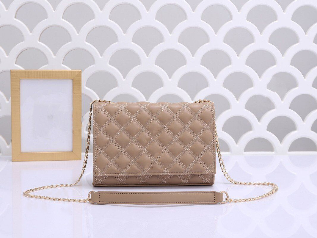 Classic Bags Shape Flaps Chain Bag Lady LOULOU Designers Handbags Women Shoulder handbag Clutch Tote Messenger Evening Shopping Purse, White
Classic Bags Shape Flaps Chain Bag Lady LOULOU Designers Handbags Women Shoulder handbag Clutch Tote Messenger Evening Shopping Purse, White