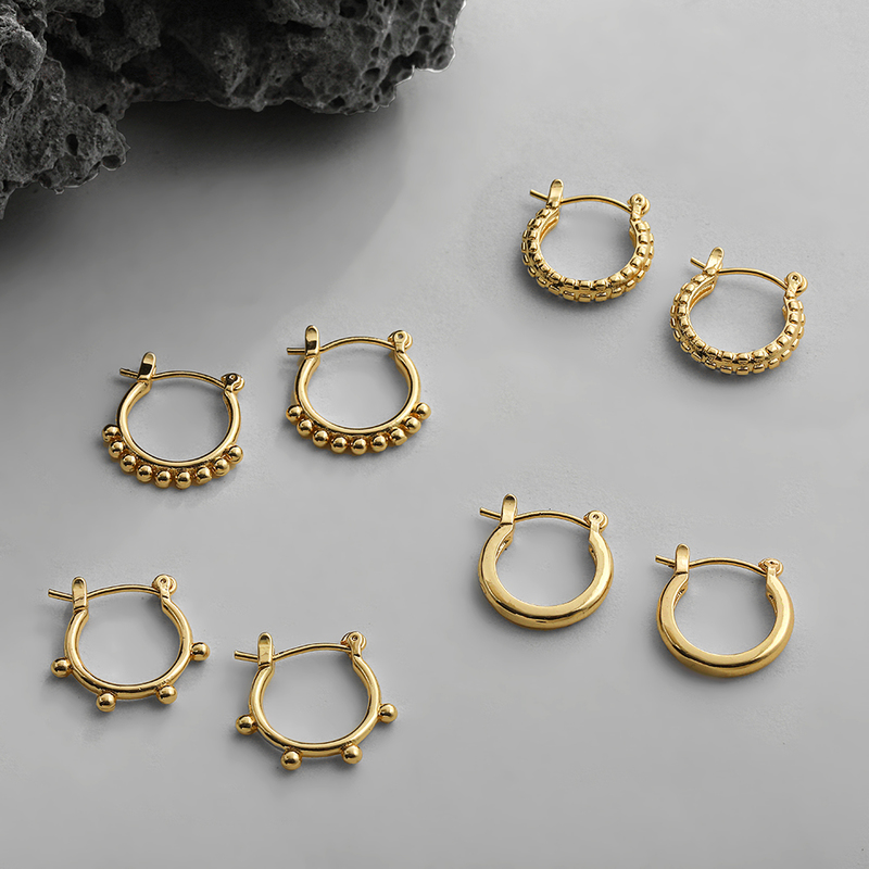Fashion Gold Color Twisted Hoop Earrings for Women Geometric Small Round Circle Beaded Earring Jewelry Gifts 220716
Fashion Gold Color Twisted Hoop Earrings for Women Geometric Small Round Circle Beaded Earring Jewelry Gifts 220716