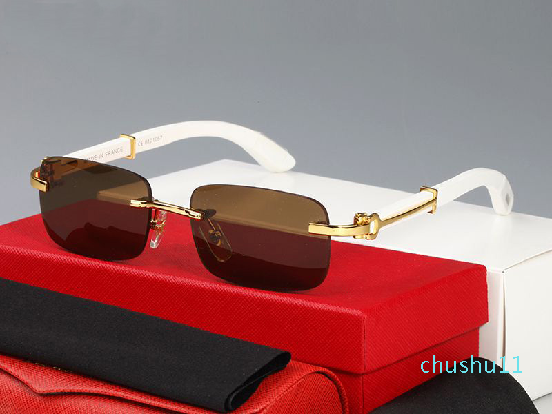 Man Carti Glasses Designer Sunglasses Women Fashion Frameless Rectangle Coating Buffalo Horn Sunglass UV400 Evidence Eyeglass Wooden Mens
Man Carti Glasses Designer Sunglasses Women Fashion Frameless Rectangle Coating Buffalo Horn Sunglass UV400 Evidence Eyeglass Wooden Mens
