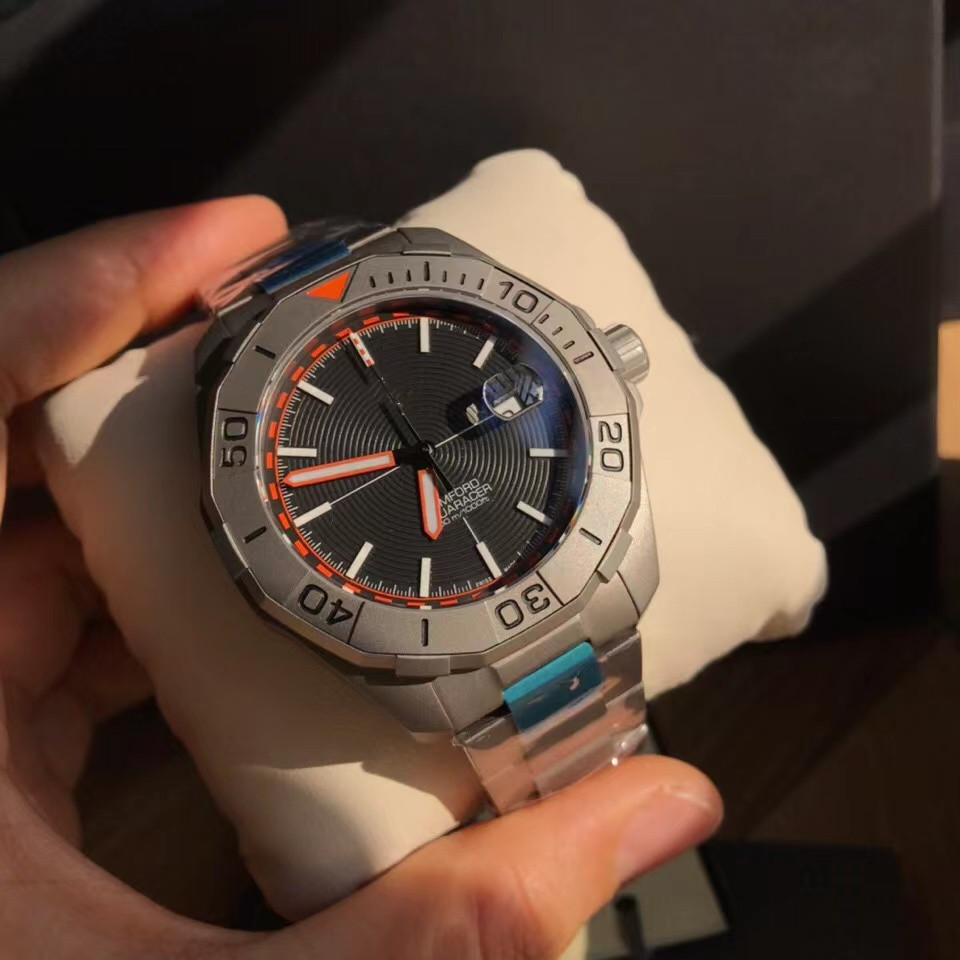 2022 Men's Watch Way208F.BF0638 diameter 43 mm Equipped with Swiss SW200-1 automatic winding movement Sapphire anti-glare glass mirror titanium case, As shown
2022 Men's Watch Way208F.BF0638 diameter 43 mm Equipped with Swiss SW200-1 automatic winding movement Sapphire anti-glare glass mirror titanium case, As shown