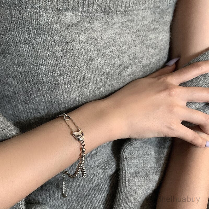 Designer Ch Bracelet Chrome 925 Silver Brooch Female Cross Pendant Design Personalized Jewelry Trend Hearts Chain Lover Gifts Classic Luxury Slgw
Designer Ch Bracelet Chrome 925 Silver Brooch Female Cross Pendant Design Personalized Jewelry Trend Hearts Chain Lover Gifts Classic Luxury Slgw