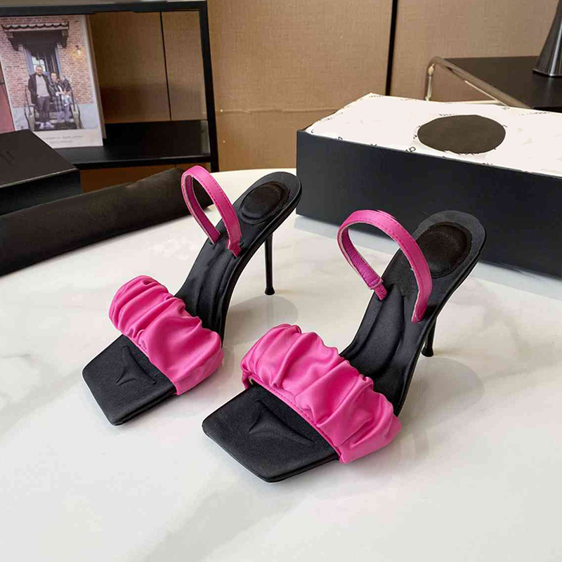 Luxury Silk Sandals Women Designer Rhinestone Slingback Summer Lady Wedding Sandles Shoes Fashion Pumps With Box, 1#
Luxury Silk Sandals Women Designer Rhinestone Slingback Summer Lady Wedding Sandles Shoes Fashion Pumps With Box, 1#