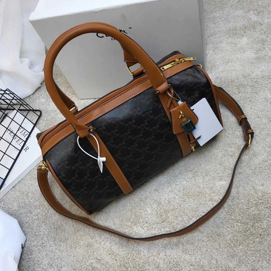 2022 new TEEN TRIOMPHE women's bags travel bag Boston same Lisa old flower door women's pillow handbags, Picture color
2022 new TEEN TRIOMPHE women's bags travel bag Boston same Lisa old flower door women's pillow handbags, Picture color