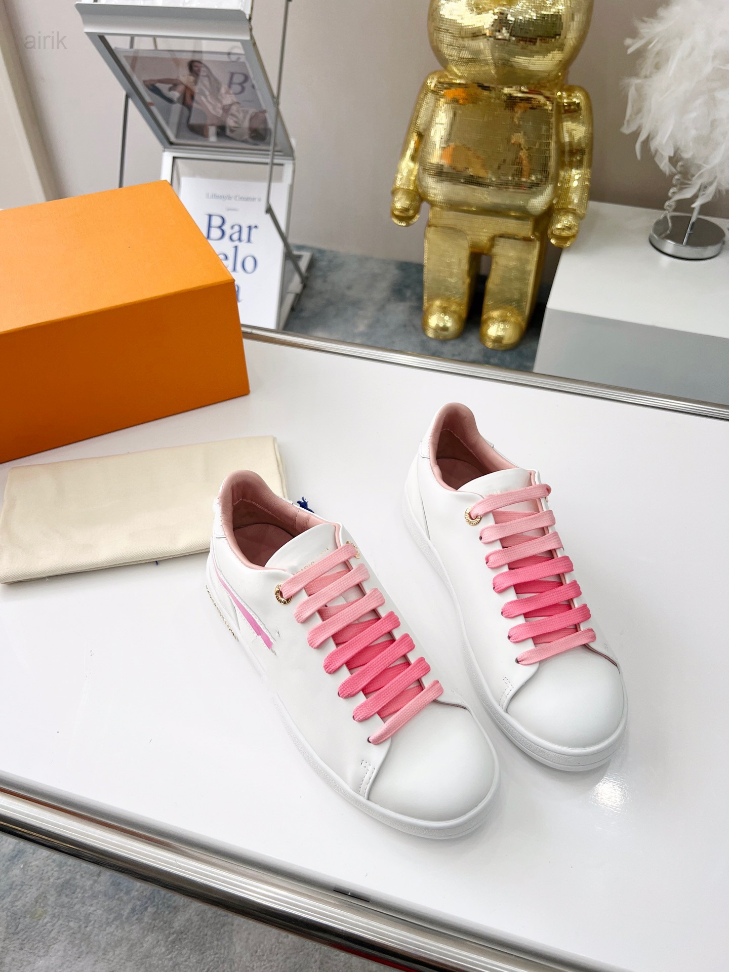 2023 Designer Luxury Men Women Reflective Casual Shoes Genuine Leather Sneakers Party Velvet Calfskin Mixed Fiber Top Quality 35-46, 02
2023 Designer Luxury Men Women Reflective Casual Shoes Genuine Leather Sneakers Party Velvet Calfskin Mixed Fiber Top Quality 35-46, 02