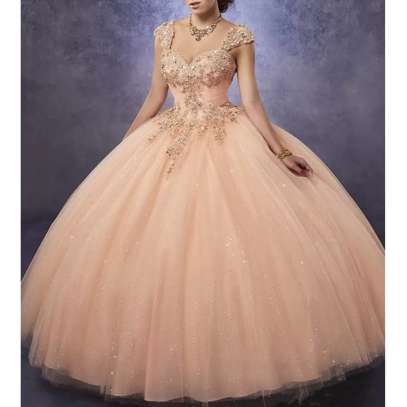 2022 Sparkling Tulle Quinceanera Dresses Ball Gown Sweetheart Neck Line Ruched Bodice With Lace and Beads Detachable Straps Girls Party Gown, Red
2022 Sparkling Tulle Quinceanera Dresses Ball Gown Sweetheart Neck Line Ruched Bodice With Lace and Beads Detachable Straps Girls Party Gown, Red