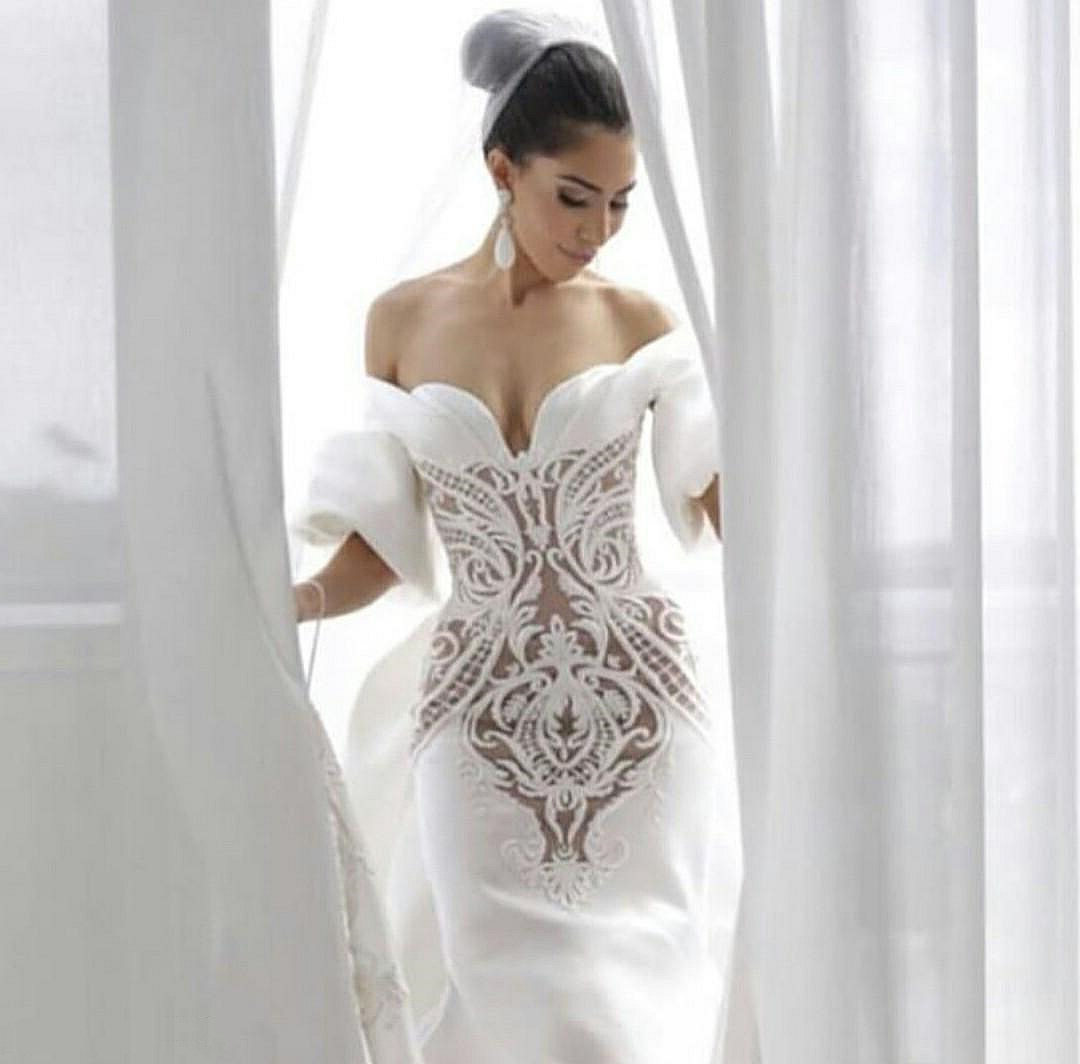 2022 Chic Satin Mermaid Wedding Dresses Off The Shoulder Short Sleeves Appliques Lace Long Train Wedding Gowns Sexy Chapel Church Bridal Dress