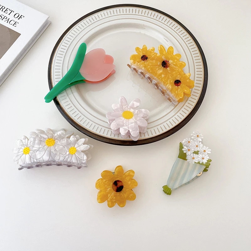 Multiple Summer Korea Ins Hair Clip Headdress Hair Claw Clip Female Eye Face Hands Mouth Metal Catch Shark Clip Bath
Multiple Summer Korea Ins Hair Clip Headdress Hair Claw Clip Female Eye Face Hands Mouth Metal Catch Shark Clip Bath