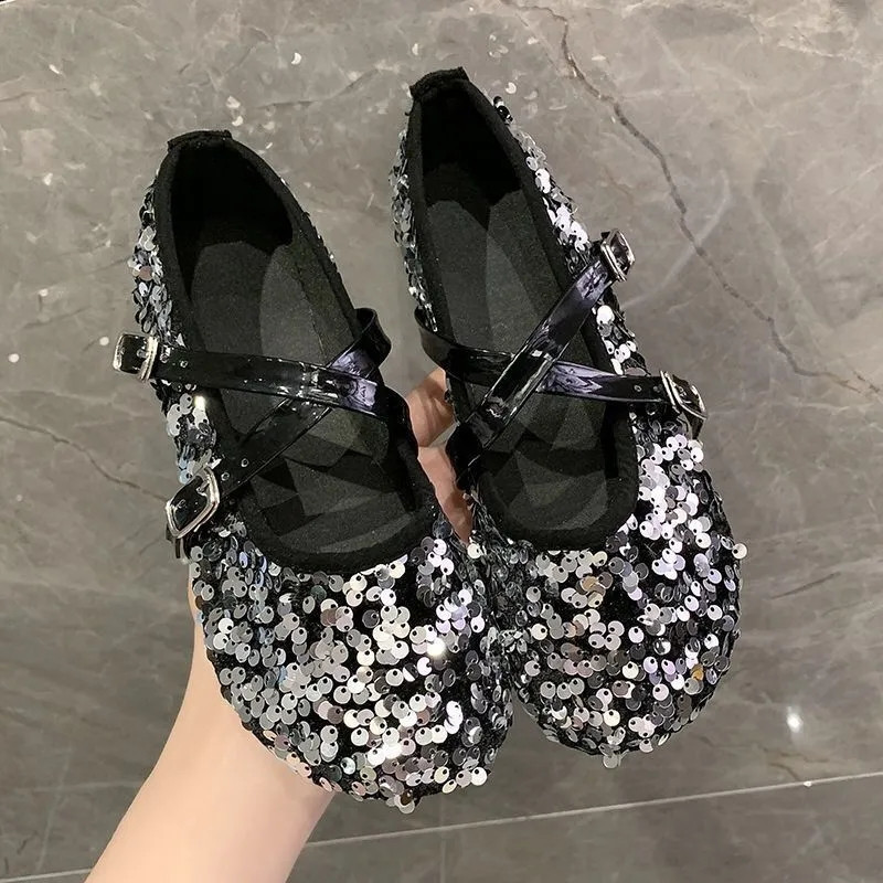 Pantofel Kasual Tali Gesper Platform Wanita Flat Desainer Glitter Payet Perak Mewah Sepatu Balet Datar Wanita Hitam Biru 220614, Black
Pantofel Kasual Tali Gesper Platform Wanita Flat Desainer Glitter Payet Perak Mewah Sepatu Balet Datar Wanita Hitam Biru 220614, Black