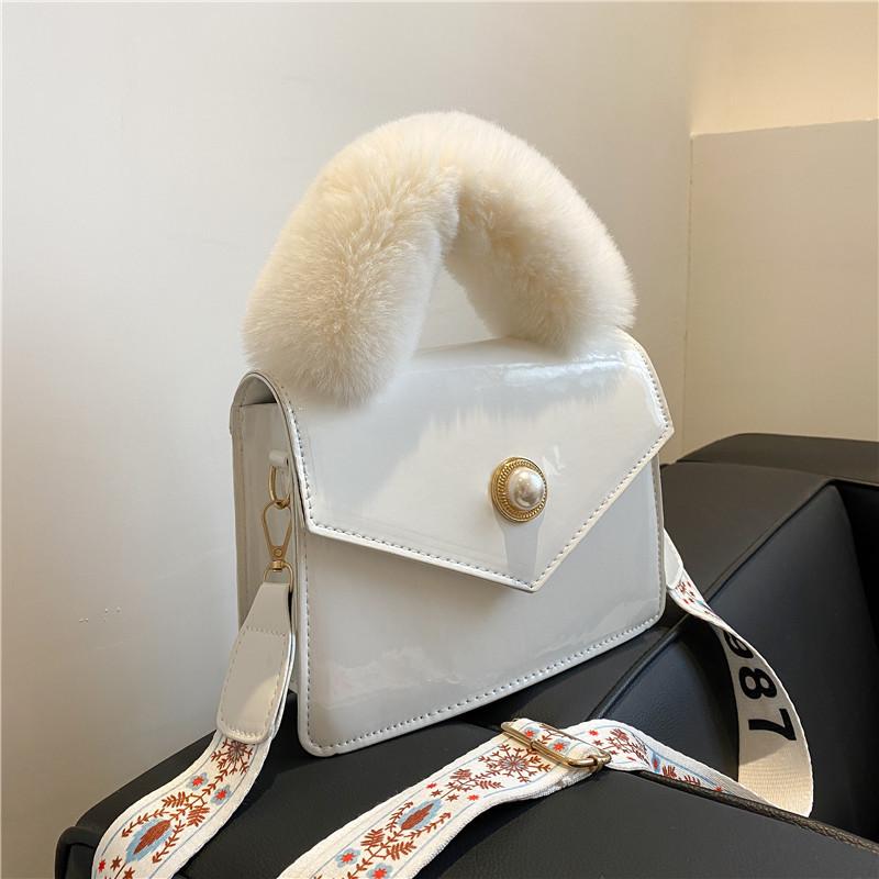 Evening Bags 2022 Autumn And Winter Fashion Trend Versatile Net Red Portable Small Square Bag Single Shoulder Messenger, White
Evening Bags 2022 Autumn And Winter Fashion Trend Versatile Net Red Portable Small Square Bag Single Shoulder Messenger, White