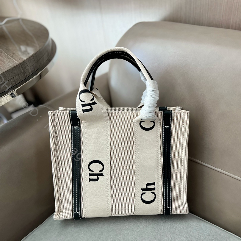 fashion plain famous designer totes bags lady letter shoulder handbags shopping two straps Large capacity Canvas coin purse great women perfect cool square wallets, Color q
fashion plain famous designer totes bags lady letter shoulder handbags shopping two straps Large capacity Canvas coin purse great women perfect cool square wallets, Color q