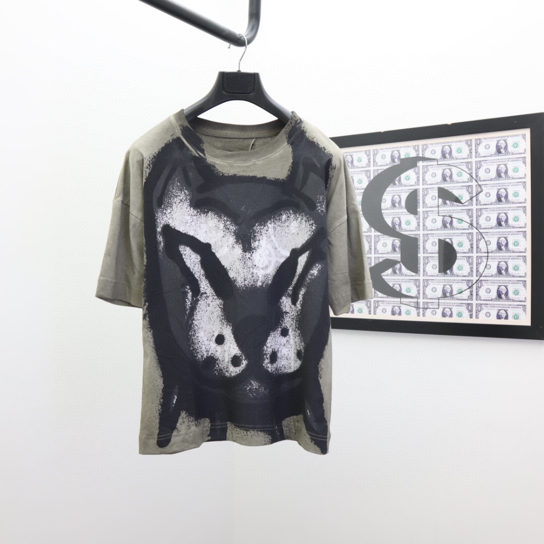 22SS Designer Letter Printed T Shirts Tee Sweatshirt Fashion High Street Short Sleeves Summer Casual T-Shirt Breathable Men Women Crew Neck Tees Dresses for Wo 30-434, Blue
22SS Designer Letter Printed T Shirts Tee Sweatshirt Fashion High Street Short Sleeves Summer Casual T-Shirt Breathable Men Women Crew Neck Tees Dresses for Wo 30-434, Blue