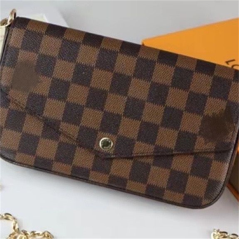 Laser Hardware Picture Quality Three Piece Handbag Made of Canvas with Two Detachable, White
Laser Hardware Picture Quality Three Piece Handbag Made of Canvas with Two Detachable, White