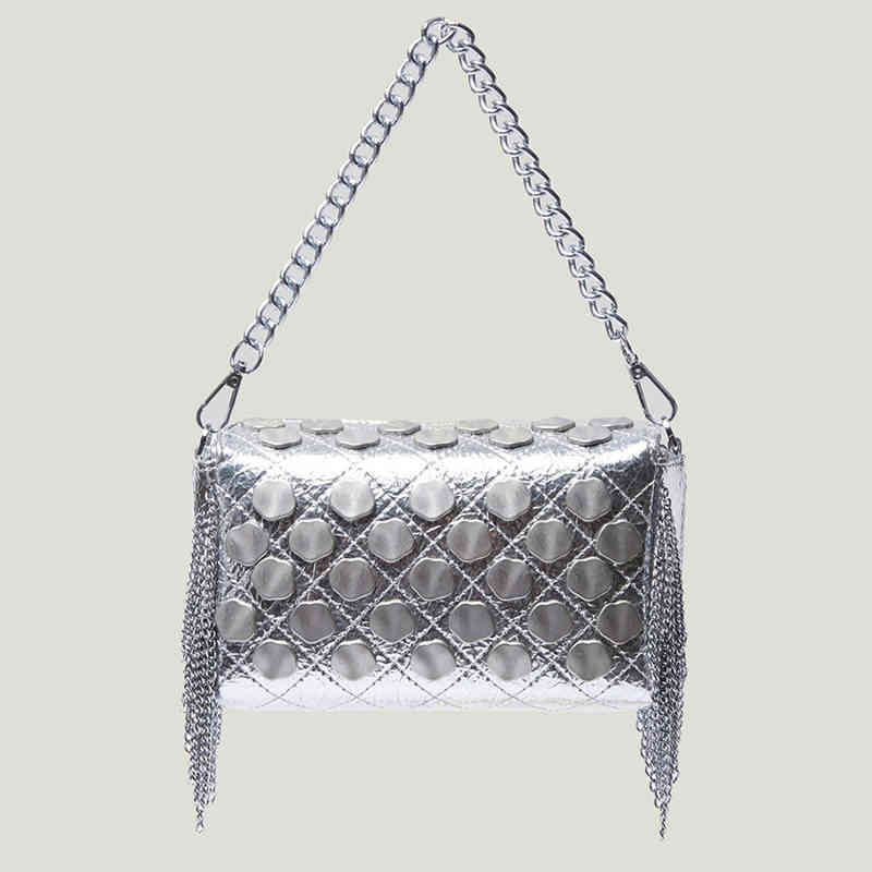 Evening Bags Fashion Silver Color Sequins Bag Women Chain Tote Lingge Quilted Handbags Quality Pillow Bags Lady Party Tassels Shoulder Bag 220416
Evening Bags Fashion Silver Color Sequins Bag Women Chain Tote Lingge Quilted Handbags Quality Pillow Bags Lady Party Tassels Shoulder Bag 220416