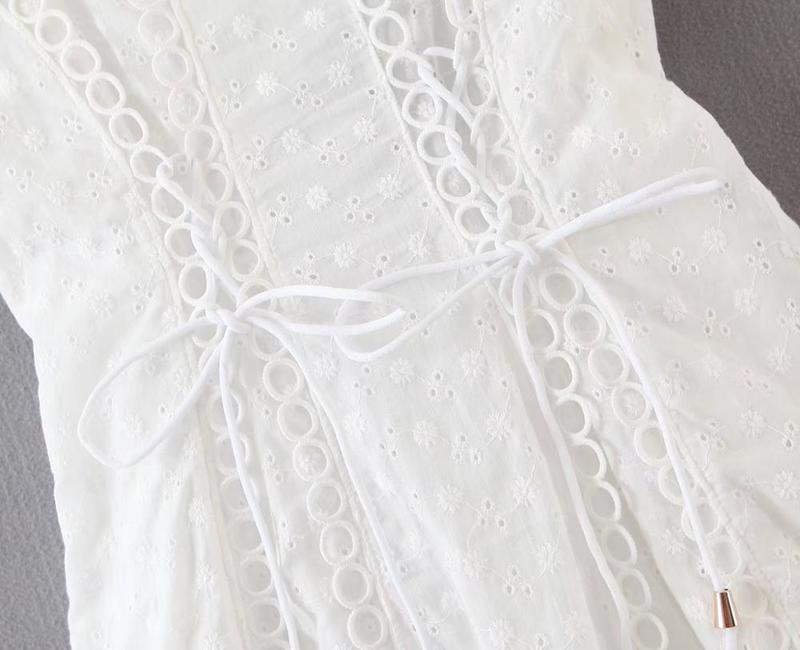 Retro Embroidery Hole Stitching Lace Cross Lacing up Short Sleeve Short Dress Woman White French Mini Dresses Holiday 220511