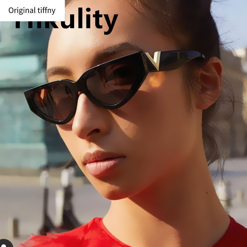 2021 New Luxury Brand Cat Eye Sunglasses For Women Black Leopard Gradient Small Cateye Sun Glasses Female Elegant Stripe Shades Y220413
2021 New Luxury Brand Cat Eye Sunglasses For Women Black Leopard Gradient Small Cateye Sun Glasses Female Elegant Stripe Shades Y220413