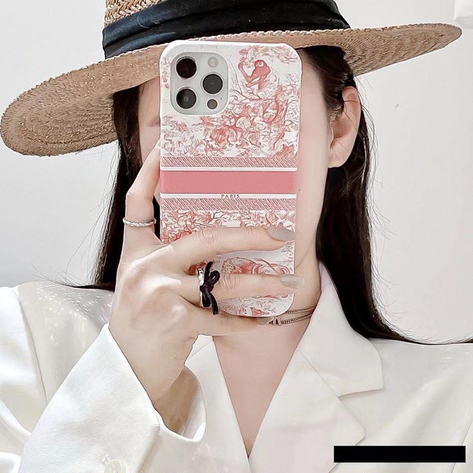 Fashion Phone Case Luxury Designer Pattern Printed Phones Cases Classic Letter Mens Womens iPhone 14 13 11 12 pro 7 8 X XS High Quality, Pink
Fashion Phone Case Luxury Designer Pattern Printed Phones Cases Classic Letter Mens Womens iPhone 14 13 11 12 pro 7 8 X XS High Quality, Pink